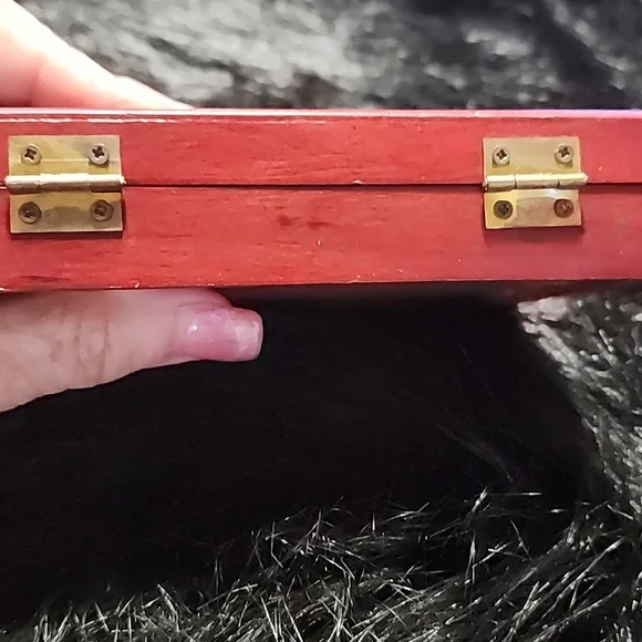 WILD WHITE HORSES WOOD BOX-- FOLDING POCKET KNIFE-- STAINLESS STEEL. - Picture 5 of 6